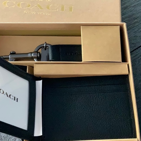 Coach Wallet ID Card Case and Key Fob Gift Set - Picture 7 of 9
